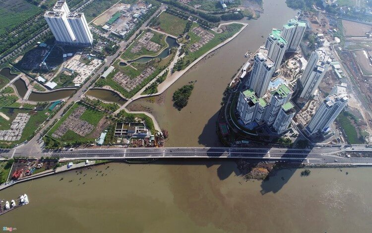 Cận cảnh Video Flycam đường ven sông và cầu qua đảo Kim Cương