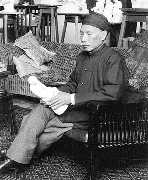 Léonard Tsuguharu Foujita từng nhận xét vua Hàm Nghi là một họa sĩ thực thụ