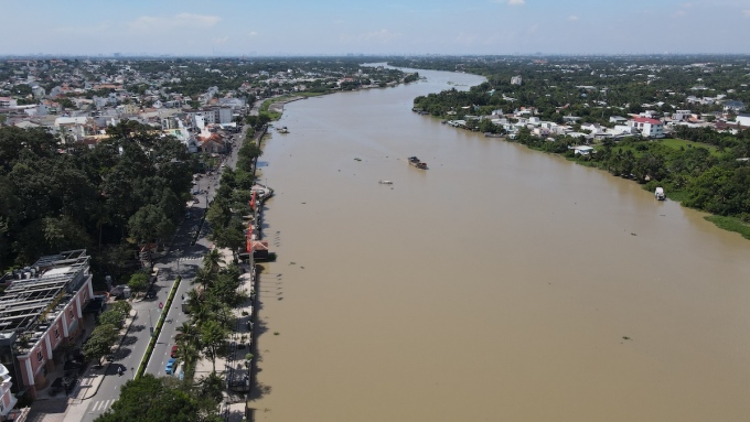 Sông Sài Gòn, đoạn qua TP Thuận An - dự kiến xây dựng cầu Bình Gởi.
