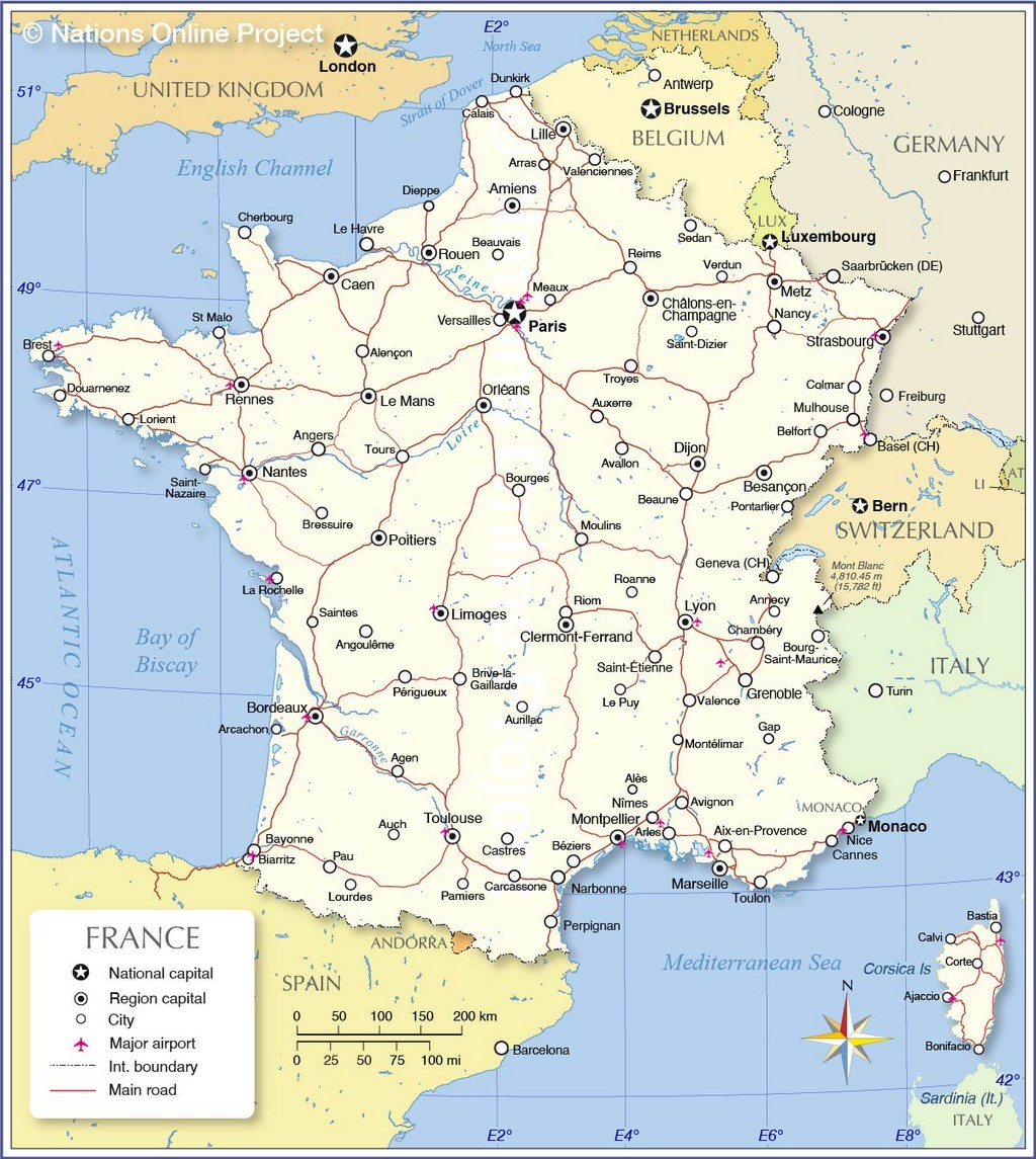 Bản đồ nước Pháp hiển thị Thủ đô nước Pháp với các quốc gia, thành phố và đường chính xung quanh
