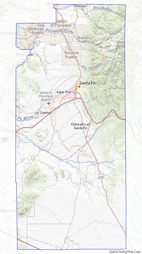 Topographic map of Santa Fe County, New Mexico