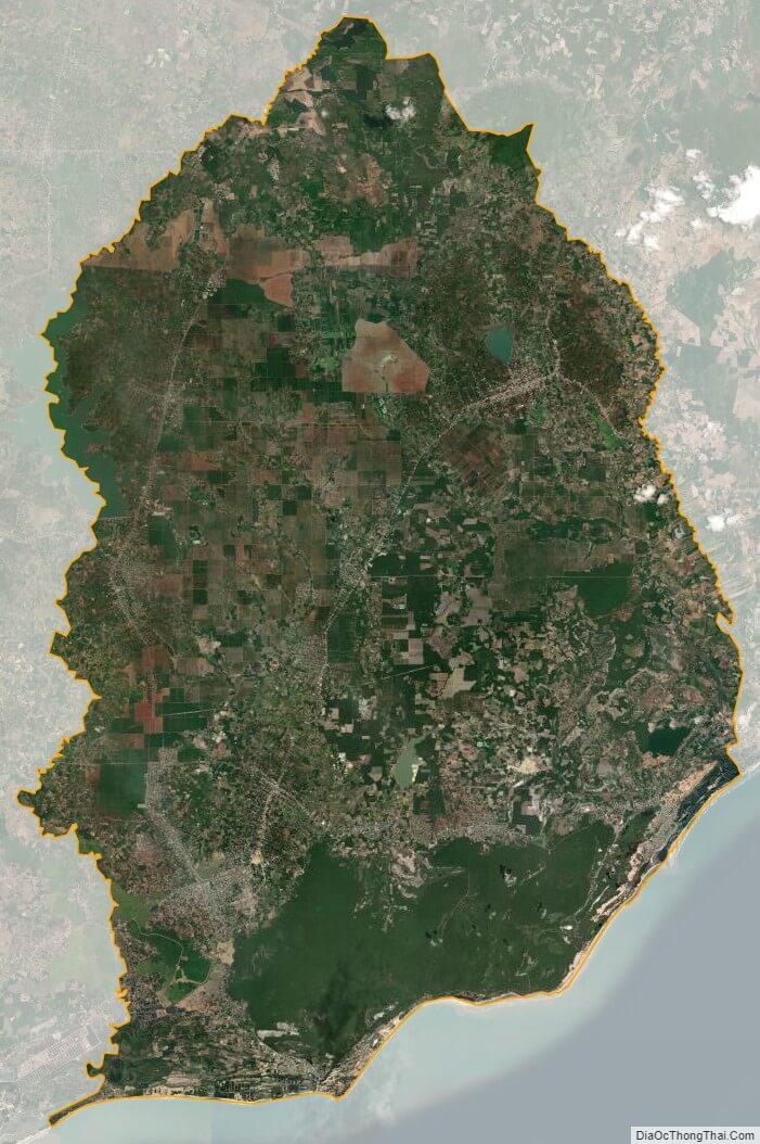 Xuyen Moc satellite map