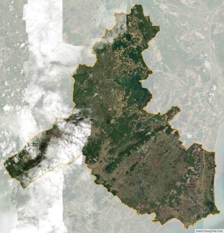 Quynh Luu satellite map